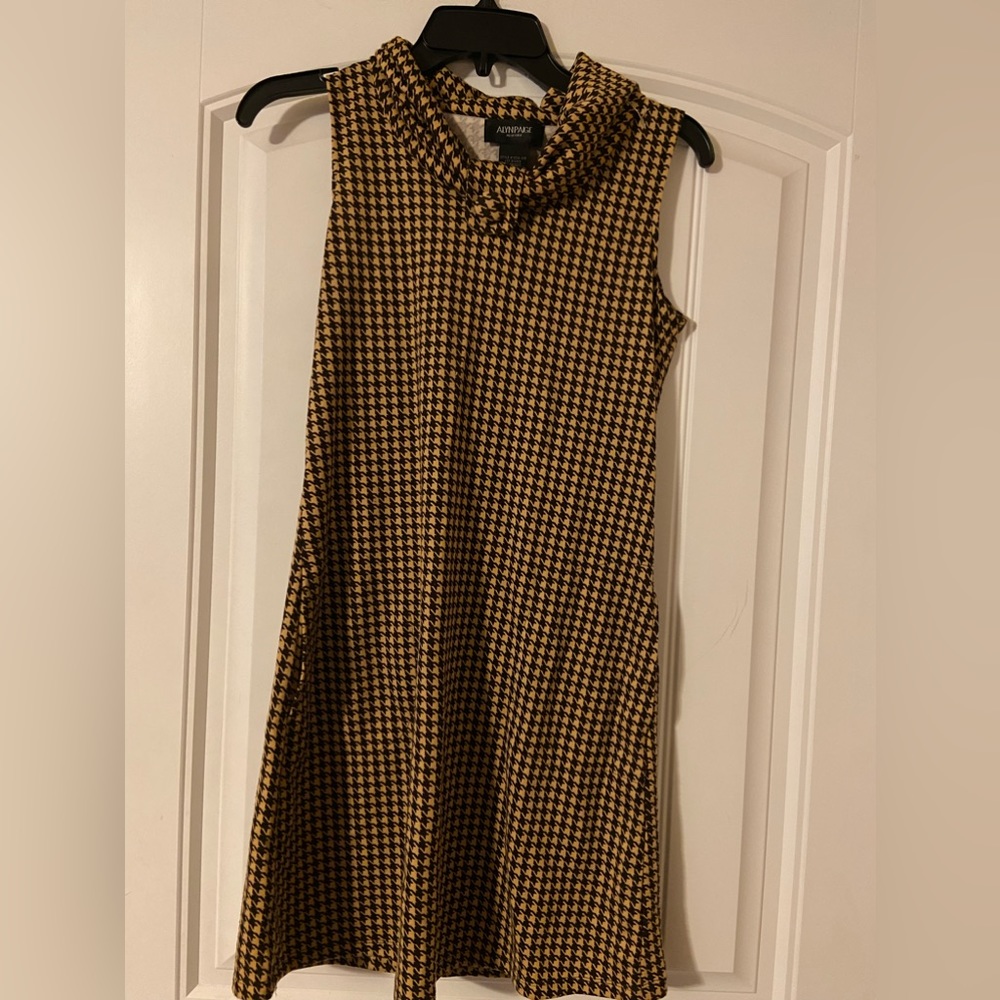Women’s Alyn Paige Retro Circa 1960’s Style Black and Tan Houndstooth Dress S
